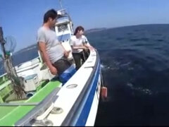 Fisherman Shows Prick Fucks Japanese Babe In Boat Trip