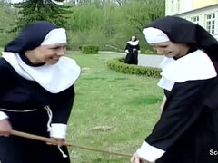 Notgeile Nonne vom Handwerker entjungfert