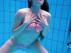 Hot bubble booty teen Simonna underwater