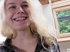 Euro teen girl Nishe massage turns into anal