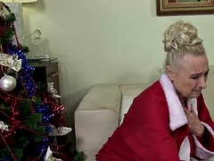 Grandma doesnt want to spend Christmas alone