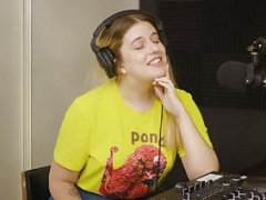 Curvy lesbians lick cunts and asses in the studio