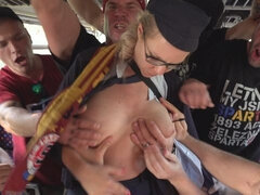 Grote kont, Pijpbeurt, Dubbele penetratie, Groep, Handbeurt, Hardcore, Orgie, Tiener