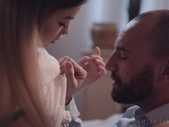 Asiático, Dormitorio, Corrida, Papá, Polla, Lamidas, Tetas naturales, Coño
