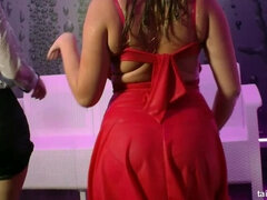 Rubia, Bailar, Cuero, Natural, Tetas naturales, Ducha, Falda, Mojado