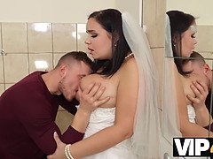Grosser arsch, Tschechisch, Hardcore, Hd, Natürlichen titten, Muschi, Strümpfe, Toilette