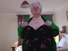British big mature grandma playing with herself