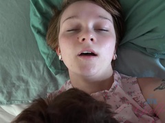 Amatööri, Suihinotto, Kermakakku, Jalkahoito, Suudella, Orgasmi, Näkökulma pov, Tissit