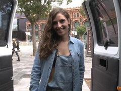 Mamada, Morena, Coche, Sexo duro, Realidad, Trio, Tetas, Voyeur
