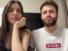 Amatéri, Mačiatko, Blondína, Brunetka, Pár, Lesbické, Prirodzené prsia, Teenka