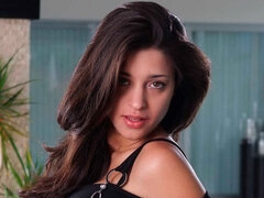 Culo, Pompino, Brunetta, Sega, Figa, Rasata, Strippaggio, Ragazza