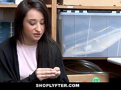 Shoplyfter - teenie (Isabella Nice) pays security in sex
