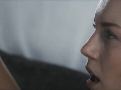 Tekintélyes didik, Szőke, Gesztenyebarna, Kebles, Erotikus, Nyalás, Természetes mellek, Begyek