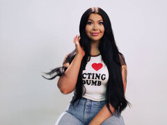 Stor røv, Pik sutte, Brunette, Onani, Solo