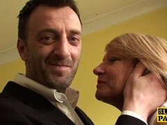 Fesselspiele, Britisch, Nahaufnahme, Reif, Realität, Strümpfe, Tätowierung, Vibrator