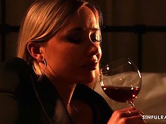 Veľké péro, Na psíka, Žena, Prstovanie, Výprask, Spodná bielizeň, Pornstars, Pička
