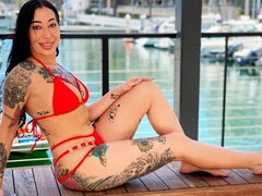 Røvslikning, Brunette, Sød, Fetish, Give finger, Hårdt, Naturlige bryster, Pov