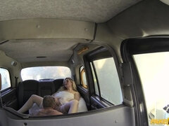 Bil, Doggystyle, Ansiktsbehandling, Fetisch, Fingering, Onani, Pov, Fitta