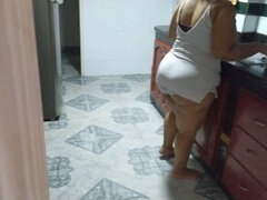 Wohlbeleibte schöne frauen, Betrug, Selbstgemacht, Küche, Latina, Masturbation, Reif, Mutti