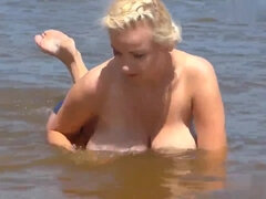 Bambino, Spiaggia, Bionda, Hardcore, Mostro, Tette naturali, All'aperto, Solo
