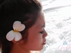 Faciale, Branlette thaïlandaise, Petite amie, Branlette thaïlandaise, Huilée, Orgasme, De plein air, Pov