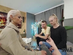 Grosser schwanz, Blondine, Gehörnter ehemann, Europäisch, Hardcore, Hd, Flotter dreier, Ehefrau
