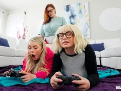 Underkläder, Onani, Naturliga tuttar, Fitta, Rakad, Strippning, Tonåring, Tuttar