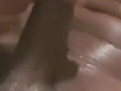 Africké, Amatéři, Koupelna, Velké péro, Černé, Stříkání spermatu, Honění, Sólo