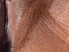 Grosser arsch, Schwarz, Natürlichen titten, Orgasmus, Muschi, Eng, Nass