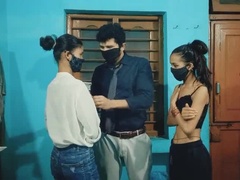 Amateur, Universidad, Pareja, Novia, Indio, Mamá, Hijo, Estudiante
