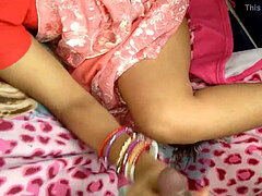 Aasialainen, Iso klitoris, Iso kulli, Auto, Sormetus, Intialainen, Äiti, Ulkona