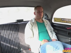 Perse, Isot tissit, Suihinotto, Auto, Nainen, Käsihoito, Tatuointi, Tissit