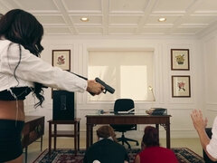 Brunette brune, Le plan cul à quatre, Bâillonner, Talons, Embrassement, Fille latino, Seins naturels, De plein air