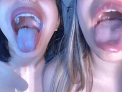 18 ans, Amateur, Fait maison, Lesbienne, Masturbation, Pov, Adolescente, Nénés