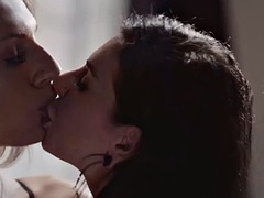 Verga grande, Tetas grandes, Pajear, Lesbiana, Madres para coger, Transexual, Nalgadas, Tatuaje