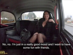 Amatéři, Kuřba, Brunetka, Dávení penisem, Hd, Milf žcbp, Různé pohledy, Na veřejnosti