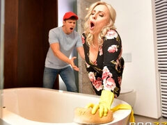 Anális szex, Fürdőszoba, Szőke, Cumizás, Tátongó, Érett feleség, Nuni, Leborotvált