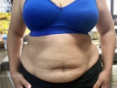 素人, 露出狂, インド人, キッチン, 下着, 淫乱熟女, ソフトコア, のぞき