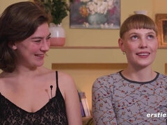 Hei�er Strap-On Sex mit Emma und Amanita - German brunette amateur lesbians