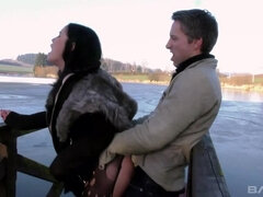 Brunette brune, Tir de sperme, Poupée, Faciale, Lingerie, De plein air, Jouets