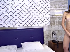 Amatéri, Spodná bielizeň, Masturbácia, Shemale, Sólo, Tetovanie, Kozičky