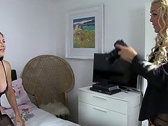 Kauniit, Ruskeahiuksinen, Hd, Lesbo, Äiti, Äitipuoli, Teini, Kolmen kimppa