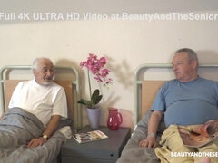 Όμορφη, Πίπα, Μελαχροινή, Παππούς, Άντρας άντρας γυναίκα, Έφηβος, Τρίο, Βυζιά