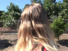 Enthousiasteling, Jurk, Flashing, Vriendin, Gezichtspunt, Geschoren, Mager, Tieten likken