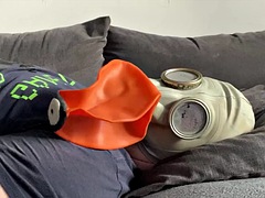 BHDL - GAS MASK No..1 N.V.A. - BREATHING PLAY TRAINING - 2-LITRE BREATHING PAD IS NOT POSSIBLE TO INHALE AND EXHALE COMPLETELY
