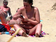 fat puss Lips Close-Up spycam Beach Amateurs MILFS Video
