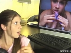 18 ans, Grosse bite, Homme nu et filles habillées, Queue, Branlette thaïlandaise, Hd, Pigtail, Adolescente