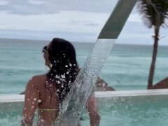 Amatööri, Bikinit, Ruskeahiuksinen, Hotelli, Uima allas, Soolo