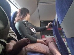 Leie, Bus, Handjob, Selbstgemacht, Milf, Im freien, Öffentlich, Stiefmutter