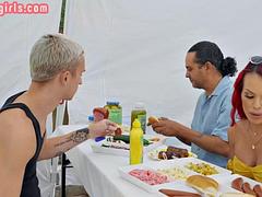 Anális szex, Döci, Erotikus, Fétis, Fehérnemű, Vöröshajú, Nőférfi, Tetkó